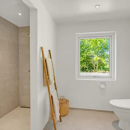 Lovely Home, Completely Renovated In 2025, In Quiet And Beautiful Surroundings Ferienhaus