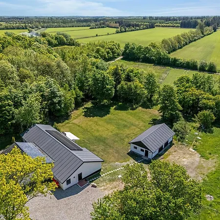 Lovely Home, Completely Renovated In 2025, In Quiet And Beautiful Surroundings *